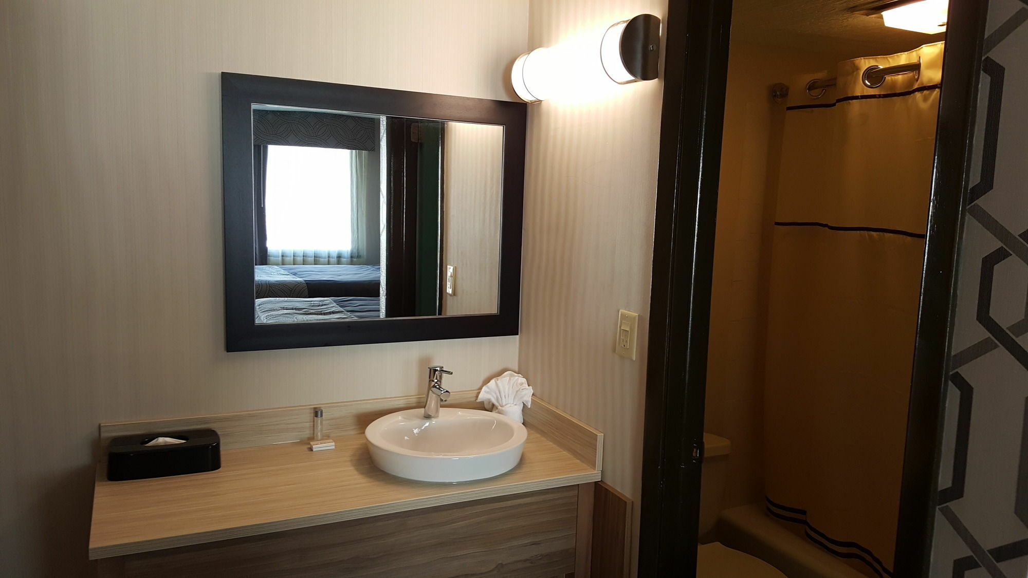 Aartpark Hotel Inn At Lewsiton Lewiston Bagian luar foto