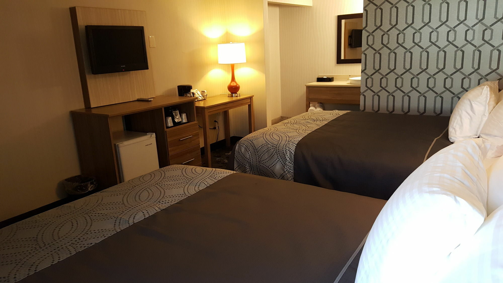 Aartpark Hotel Inn At Lewsiton Lewiston Bagian luar foto